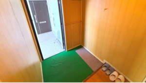 神戸市垂水区高丸、マンションの玄関画像です