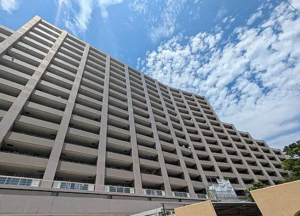 神戸市垂水区青山台、マンションの外観画像です