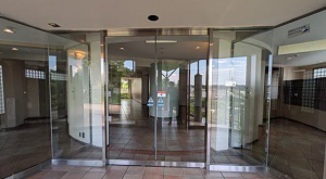 神戸市垂水区青山台、マンションのエントランス画像です