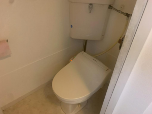 神戸市垂水区大町、収益物件/住宅のトイレ画像です