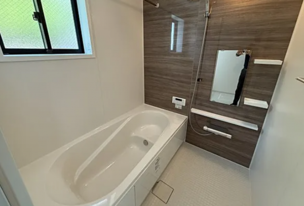 神戸市垂水区歌敷山、中古一戸建ての風呂画像です