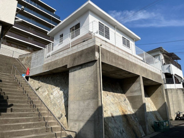 神戸市垂水区舞子台、中古一戸建ての外観画像です