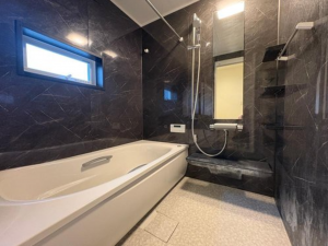 神戸市垂水区千鳥が丘、中古一戸建ての風呂画像です