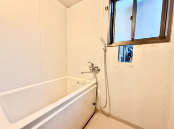 神戸市垂水区舞子台、中古一戸建ての風呂画像です