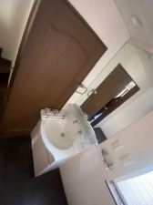 神戸市垂水区青山台、中古一戸建ての洗面画像です