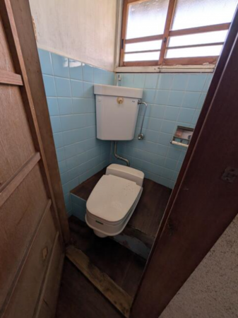 神戸市垂水区城が山、中古一戸建てのトイレ画像です