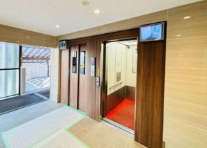 神戸市垂水区舞子台、マンションのエントランス画像です