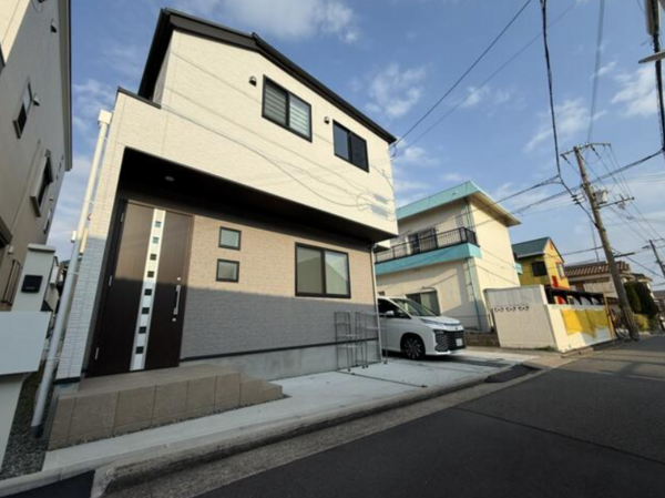 神戸市垂水区霞ケ丘、中古一戸建ての外観画像です