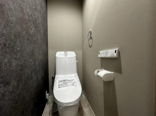 神戸市垂水区海岸通、マンションのトイレ画像です