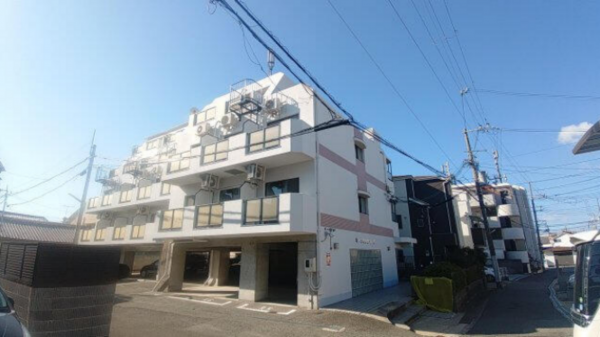 神戸市垂水区城が山、マンションの外観画像です
