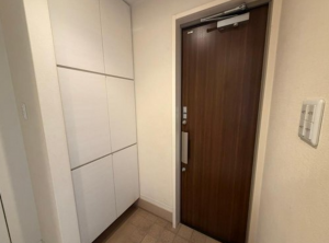 神戸市垂水区五色山、中古一戸建ての玄関画像です