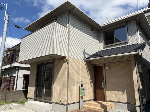 神戸市垂水区五色山、中古一戸建ての外観画像です