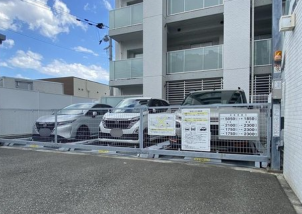 神戸市垂水区海岸通、マンションの駐車場画像です