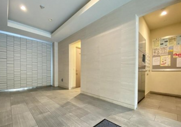 神戸市垂水区海岸通、マンションのエントランス画像です