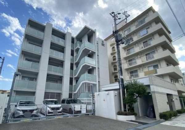 神戸市垂水区海岸通、マンションの外観画像です