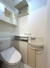 神戸市垂水区霞ケ丘、マンションのトイレ画像です