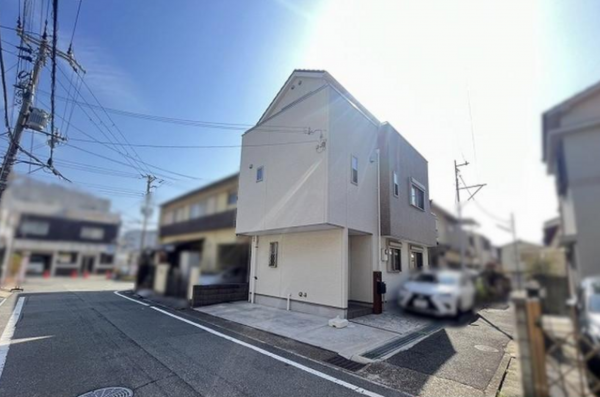 神戸市垂水区城が山、中古一戸建ての外観画像です