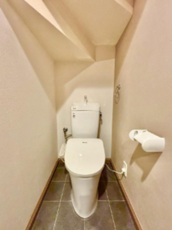 神戸市垂水区西舞子、中古一戸建てのトイレ画像です