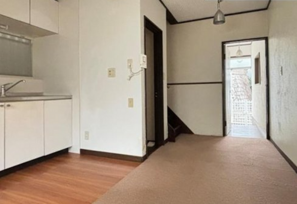 神戸市垂水区旭が丘、中古一戸建ての居間画像です