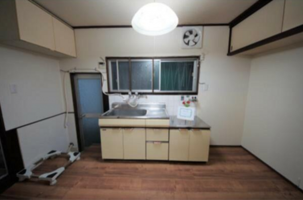 神戸市垂水区東垂水、収益物件/住宅のキッチン画像です