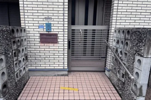 神戸市垂水区清水が丘、中古一戸建ての玄関画像です