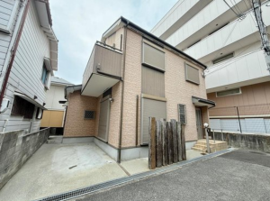 神戸市垂水区北舞子、中古一戸建ての外観画像です