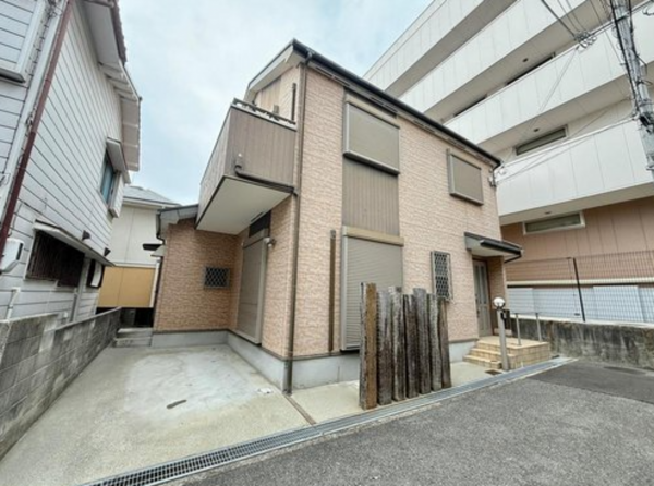 神戸市垂水区北舞子、中古一戸建ての外観画像です