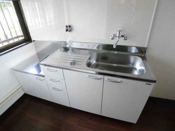 神戸市垂水区王居殿、収益物件/住宅のキッチン画像です