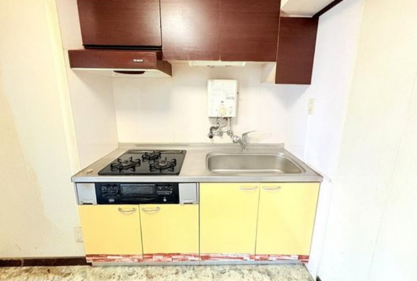 神戸市垂水区上高丸、マンションのキッチン画像です