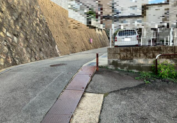 神戸市垂水区西舞子、土地の前面道路を含む現地写真画像です
