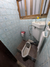 神戸市垂水区泉が丘、中古一戸建てのトイレ画像です