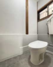 神戸市垂水区上高丸、中古一戸建てのトイレ画像です