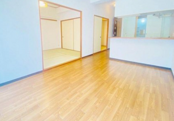 神戸市垂水区西舞子、マンションの内装画像です