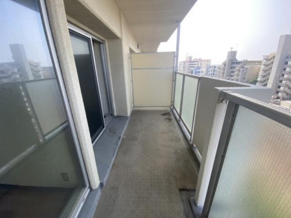神戸市垂水区五色山、マンションのバルコニー画像です