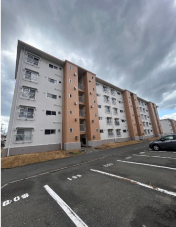 神戸市垂水区青山台、マンションの外観画像です