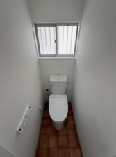 神戸市垂水区千鳥が丘、中古一戸建てのトイレ画像です