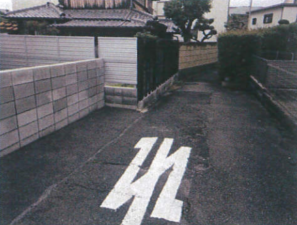 神戸市垂水区霞ケ丘、土地の前面道路を含む現地写真画像です