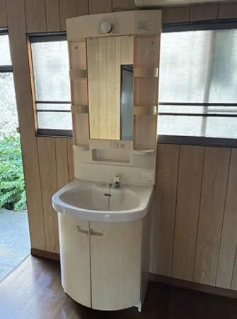 神戸市垂水区泉が丘、中古一戸建ての洗面画像です