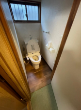 神戸市垂水区高丸、中古一戸建てのトイレ画像です