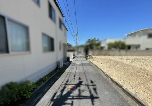 神戸市垂水区星陵台、土地の前面道路を含む現地写真画像です