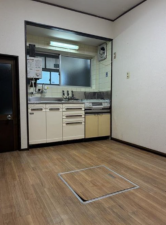 神戸市垂水区海岸通、中古一戸建てのキッチン画像です