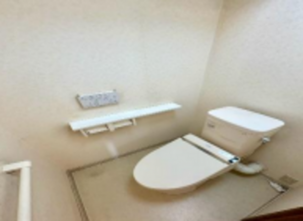 神戸市垂水区清水が丘、マンションのトイレ画像です