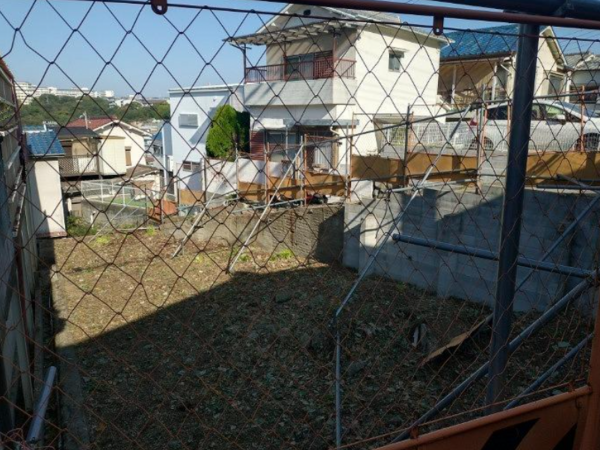 神戸市垂水区舞子坂、土地の前面道路を含む現地写真画像です