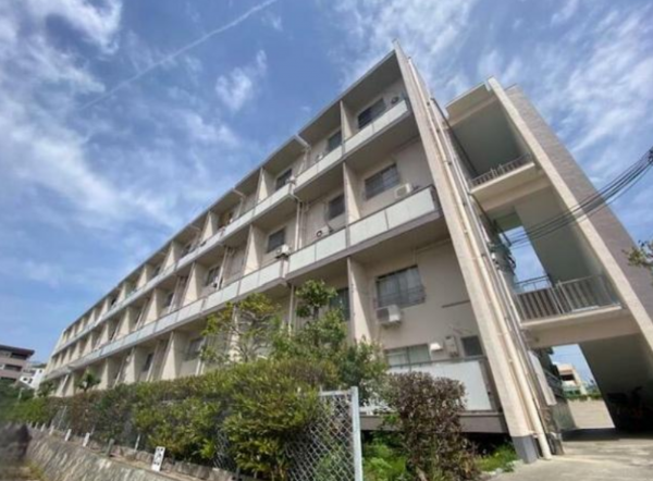 神戸市垂水区大町、マンションの外観画像です