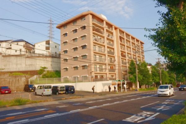 神戸市垂水区舞子坂、マンションの外観画像です