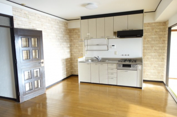 神戸市垂水区舞子坂、マンションのキッチン画像です