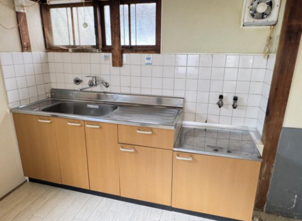 神戸市垂水区舞子坂、収益物件/住宅のキッチン画像です