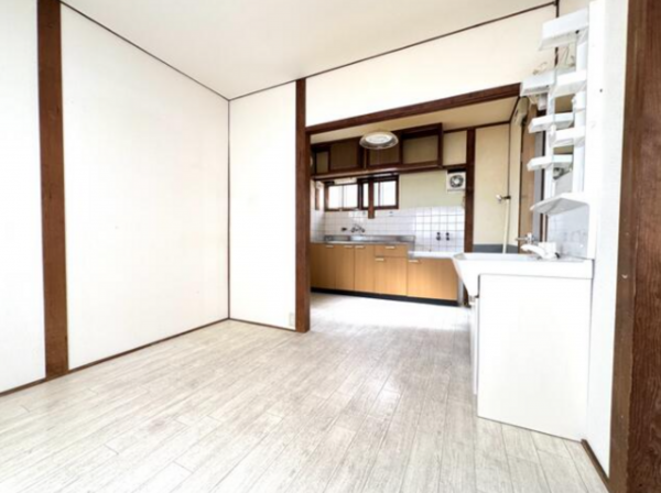 神戸市垂水区舞子坂、収益物件/住宅の内装画像です
