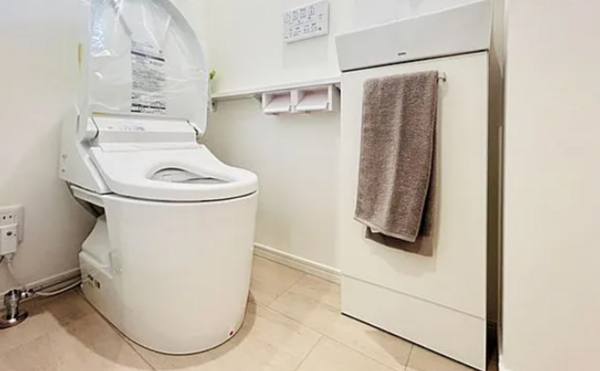 神戸市垂水区歌敷山、新築一戸建てのトイレ画像です
