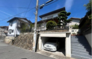 神戸市垂水区美山台、中古一戸建ての外観画像です
